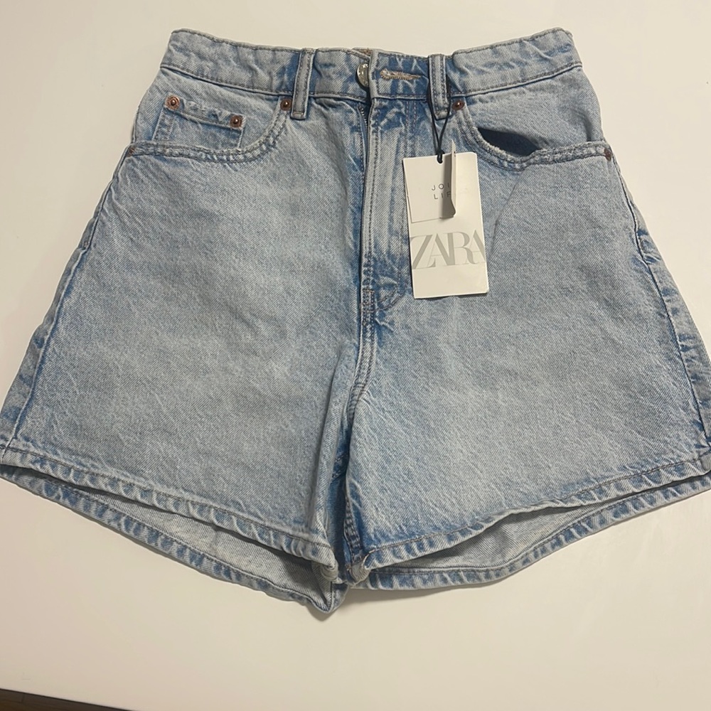 Zara light wash shorts